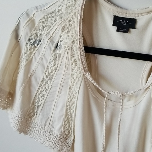 Anthropologie crochet sleeve blouse top tee - Picture 2 of 4
